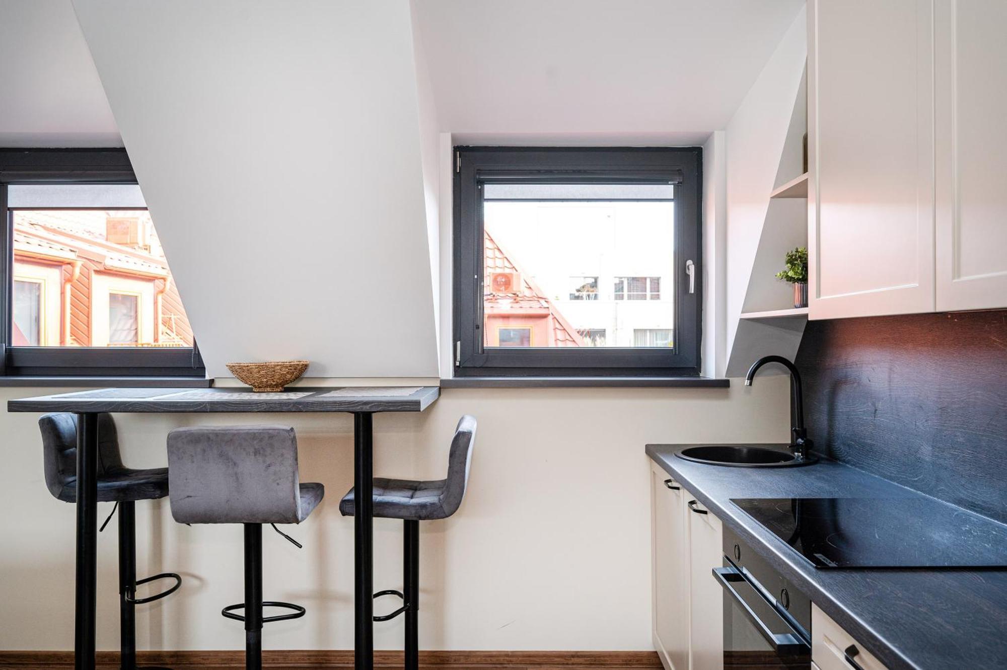 Cozy Central Attic Self Check In VNO Exteriör bild
